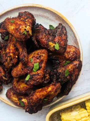 A bowl of chicken wings